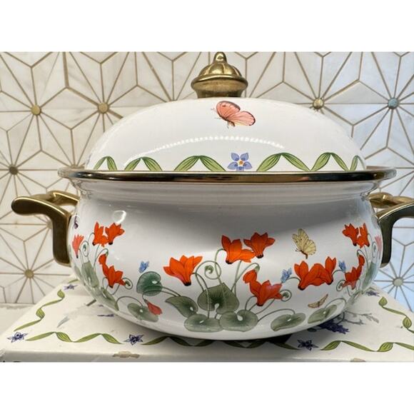 Vtge Windemere Garden 2-Qt Covered Casserole | Brass Handles | Enamel on Steel - Picture 1 of 7